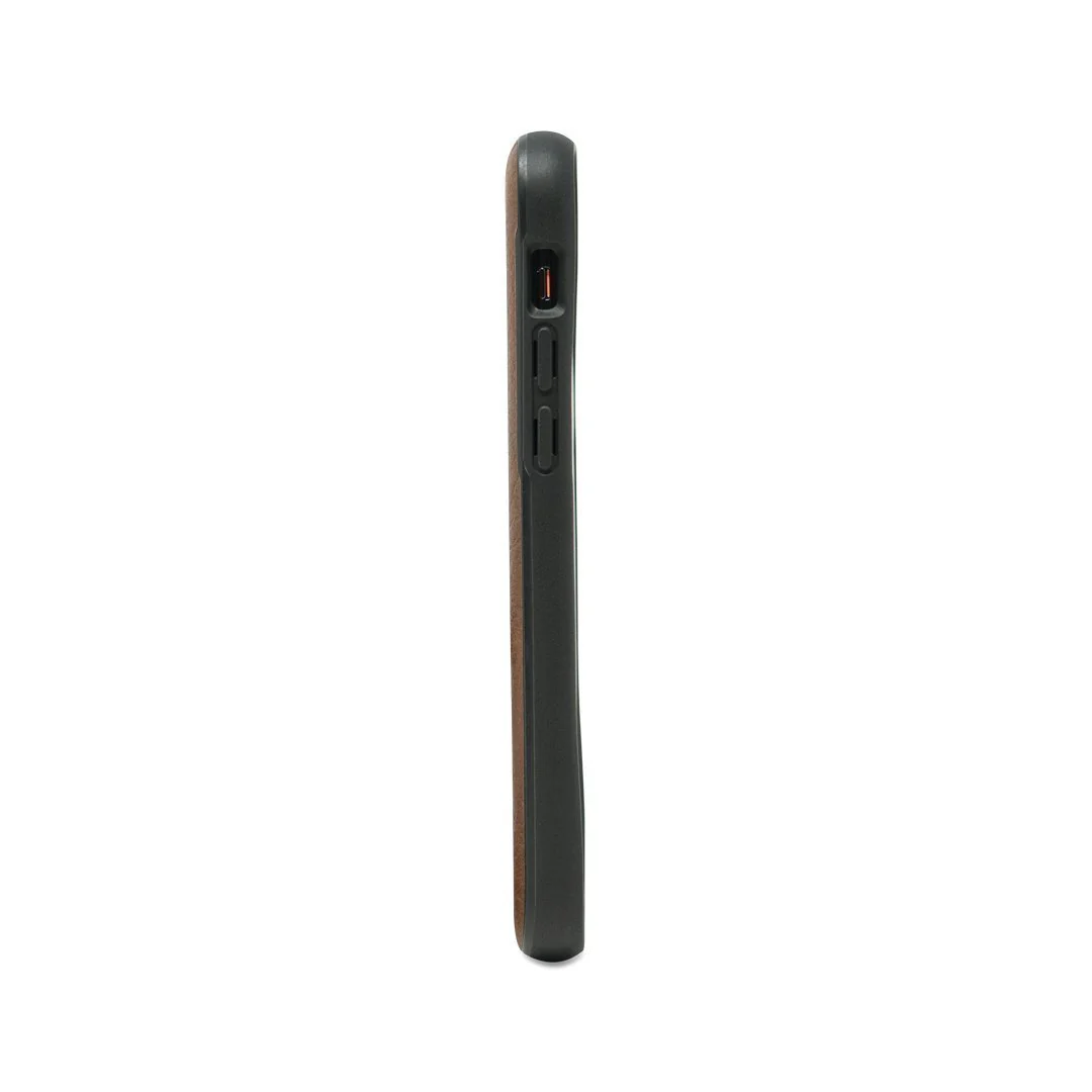 6-brown-leather-phone-case-contour-8.webp Brown Leather Phone Case - Contour